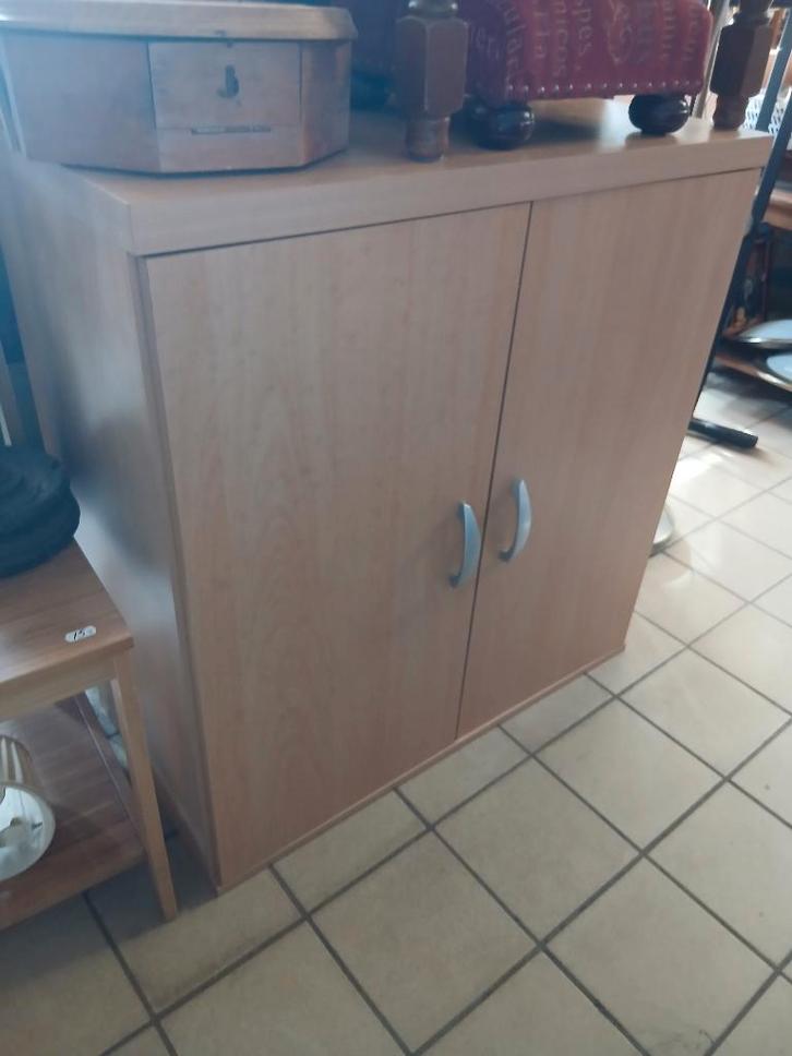 klein kastje met 2 deurtje 82 cm hoog , 78 cm breed, Huis en Inrichting, Kasten | Dressoirs, Zo goed als nieuw, 50 tot 100 cm