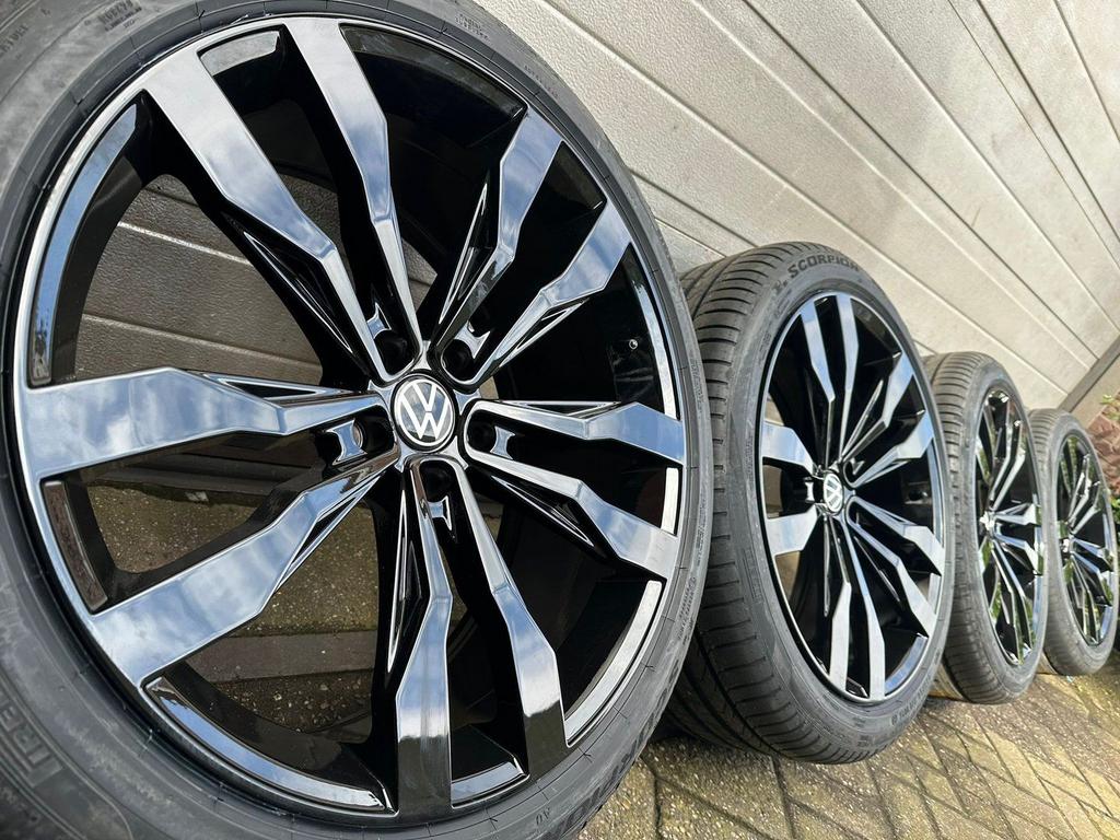 21" Volkswagen Tiguan Tayron Touareg CR Suzuka R-line velgen, Auto-onderdelen, Banden en Velgen, 255 mm, -, -, Banden en Velgen