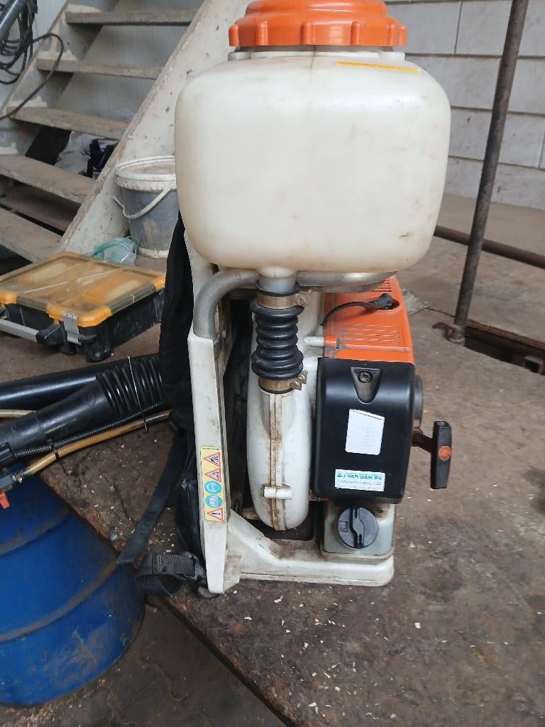 nevelspuit bladblazer, Tuin en Terras, Bladblazers, Ophalen, Gebruikt, Ruggedragen, Stihl