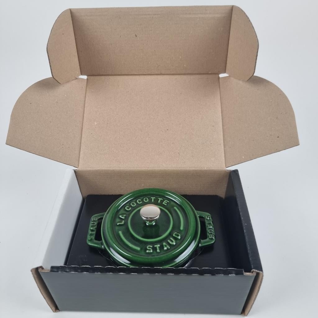 Staub mini cocotte gietijzer in Basilicum, Ophalen, Gietijzer, Nieuw, Keramische plaat
