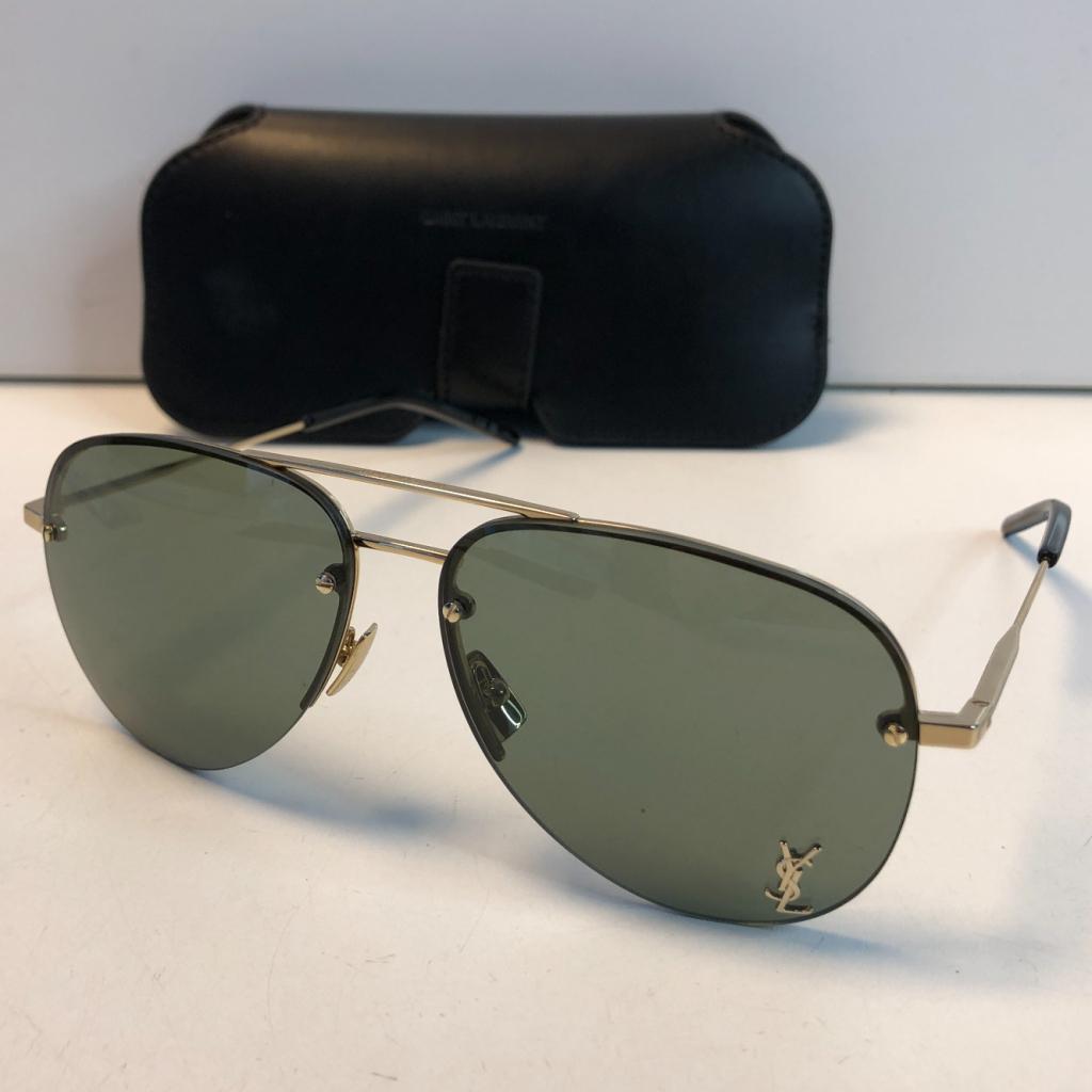 Yves Saint Laurant 11 M Zonnebril | Zeer Nette Staat, Flex Ltd., Zo goed als nieuw, https://flex.com/contact-us, Nobelstraat 10, 5807 GA Oostrum LB, Limburg, Nederland