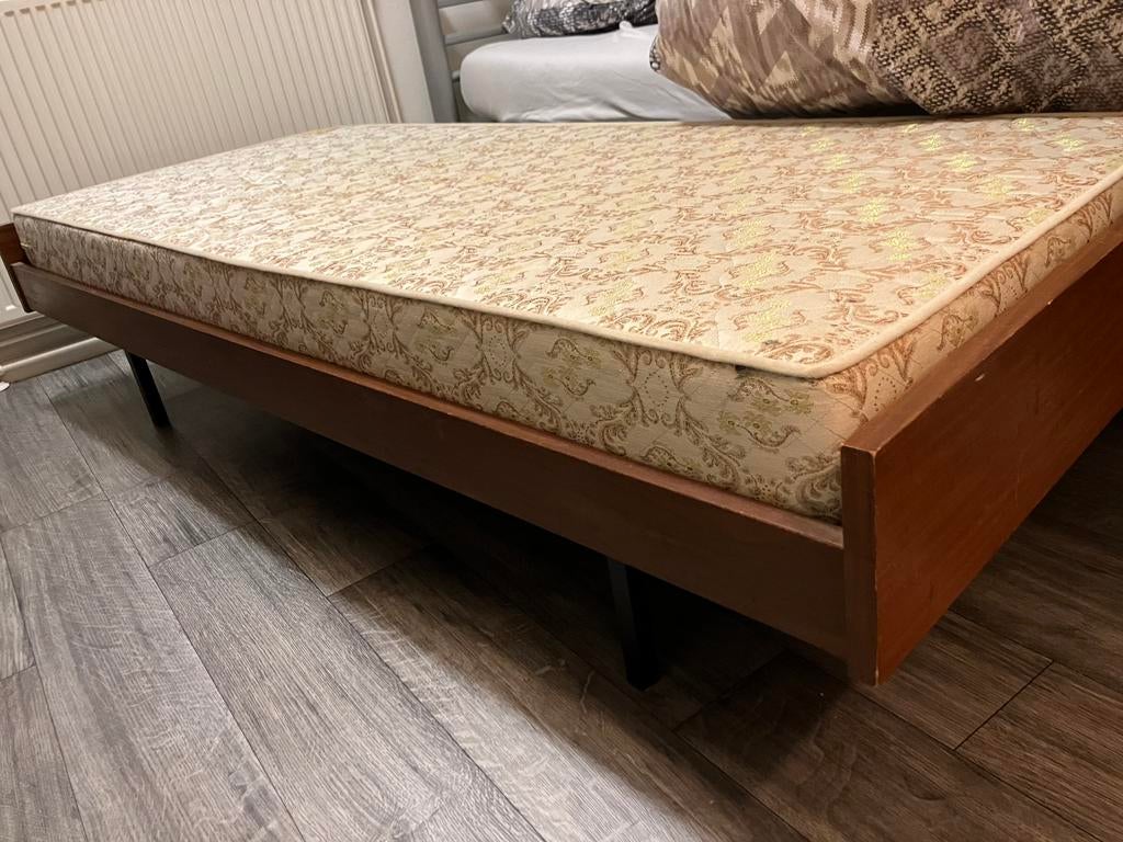 Eenpersoons bed, Huis en Inrichting, Slaapkamer | Bedden, Ophalen, Gebruikt, 90 cm, Eenpersoons