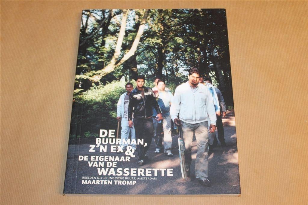 De Buurman, z'n Ex... — Fotoboek Indische Buurt Amsterdam, Ophalen of Verzenden, Zo goed als nieuw, Fotografen