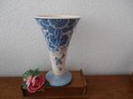 Delfsblauwe vaas Hand Painted  "De Vallei, Ophalen of Verzenden