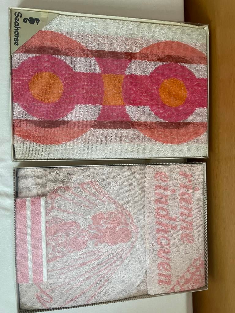 Vintage. Badhanddoeken, Ophalen of Verzenden, Nieuw