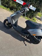 Netten Piaggio zip 2015, Fietsen en Brommers, Scooters | Piaggio, Ophalen, Maximaal 45 km/u, Zip, Zo goed als nieuw