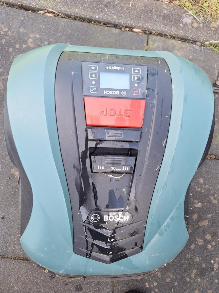 Bosch Indego 350 S+ robotmaaier, Tuin en Terras, Robotmaaiers, Ophalen of Verzenden, Gebruikt