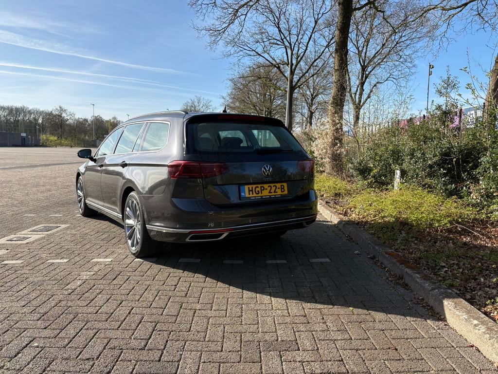 Volkswagen Passat GTE Phev Variant Panoramadak Trekhaak 2021, 77 km/l, Plug-in hybride, 1600 kg, USB