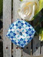 Handgemaakt biscornu, speldenkussen, geborduurd., Verzenden, Nieuw, Handborduren, Overige typen