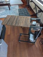 Verstelbare Laptoptafel op Wielen met Stopcontact & USB, Computers en Software, Laptoptafels, Ophalen, Gebruikt, In diepte verstelbaar