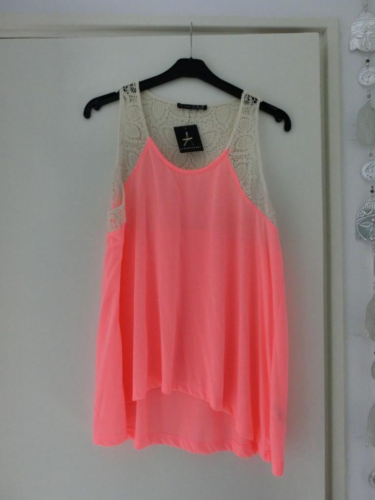 Een leuk roze mouwloos shirt met kant aan achterzijde, Maat 42/44 (L), Nieuw, Ophalen of Verzenden, Roze