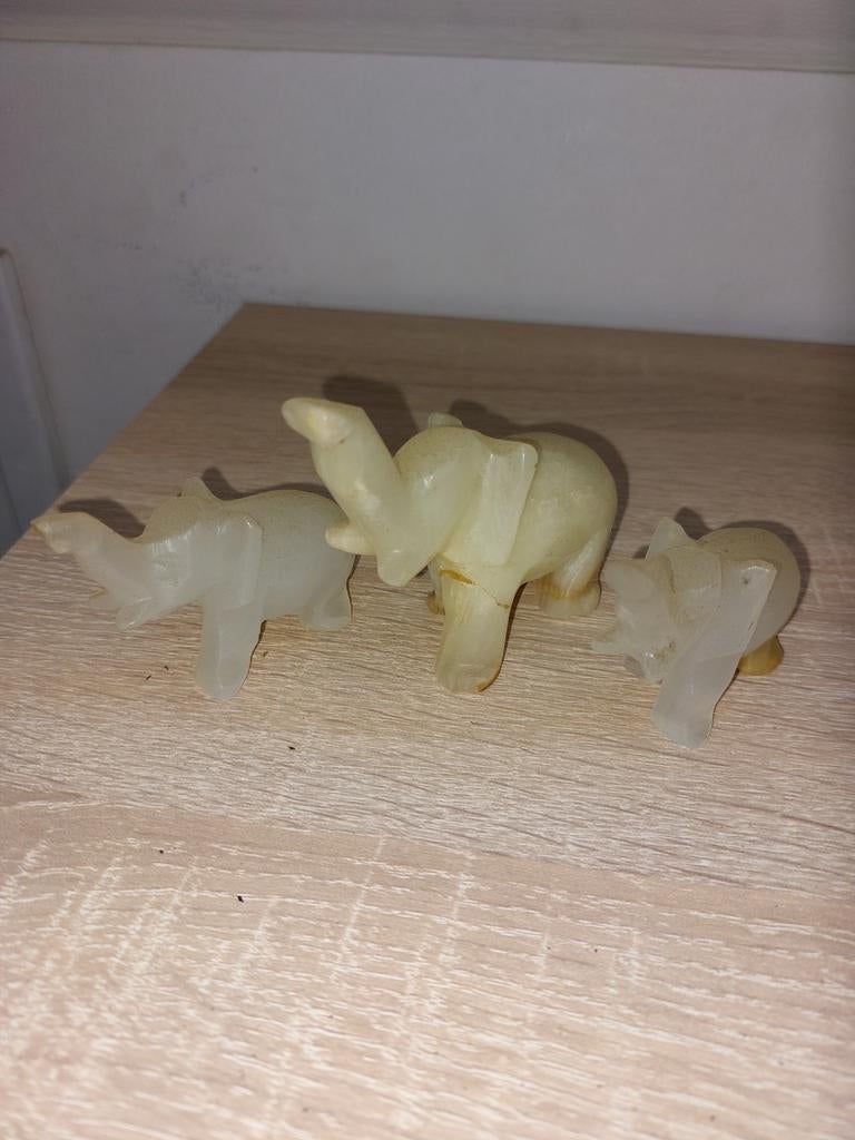 Set van 3 handgesneden onyx olifantjes, Ophalen of Verzenden, Gebruikt, Dier