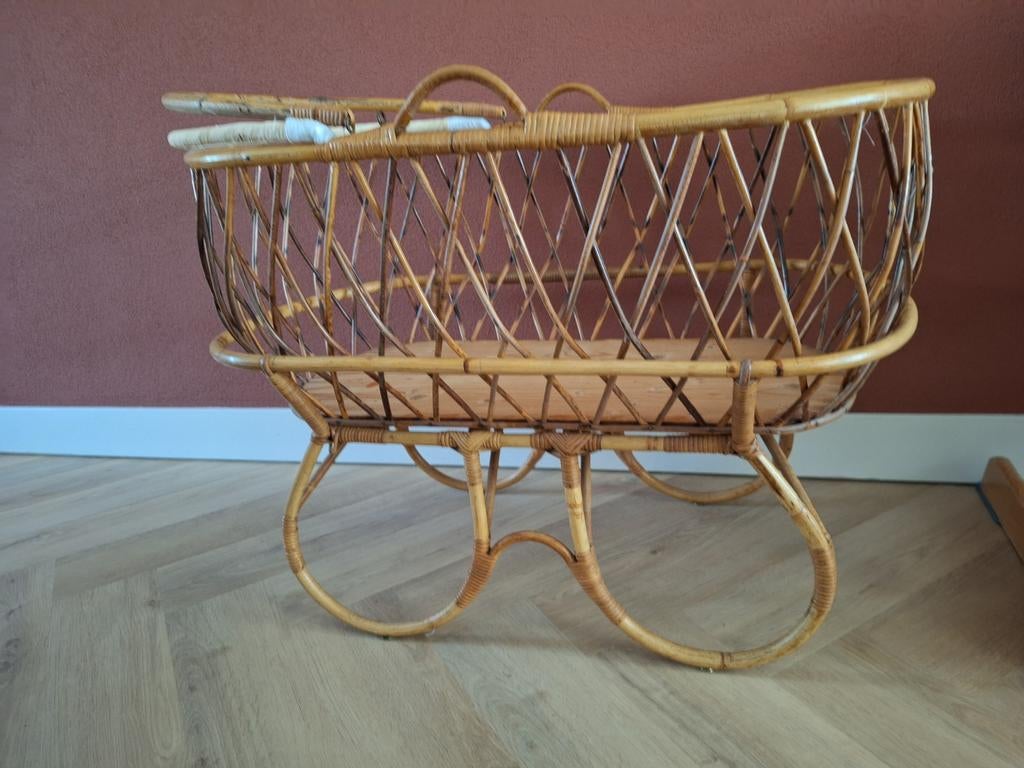 Rotan baby wiegje, Ophalen, Wieg