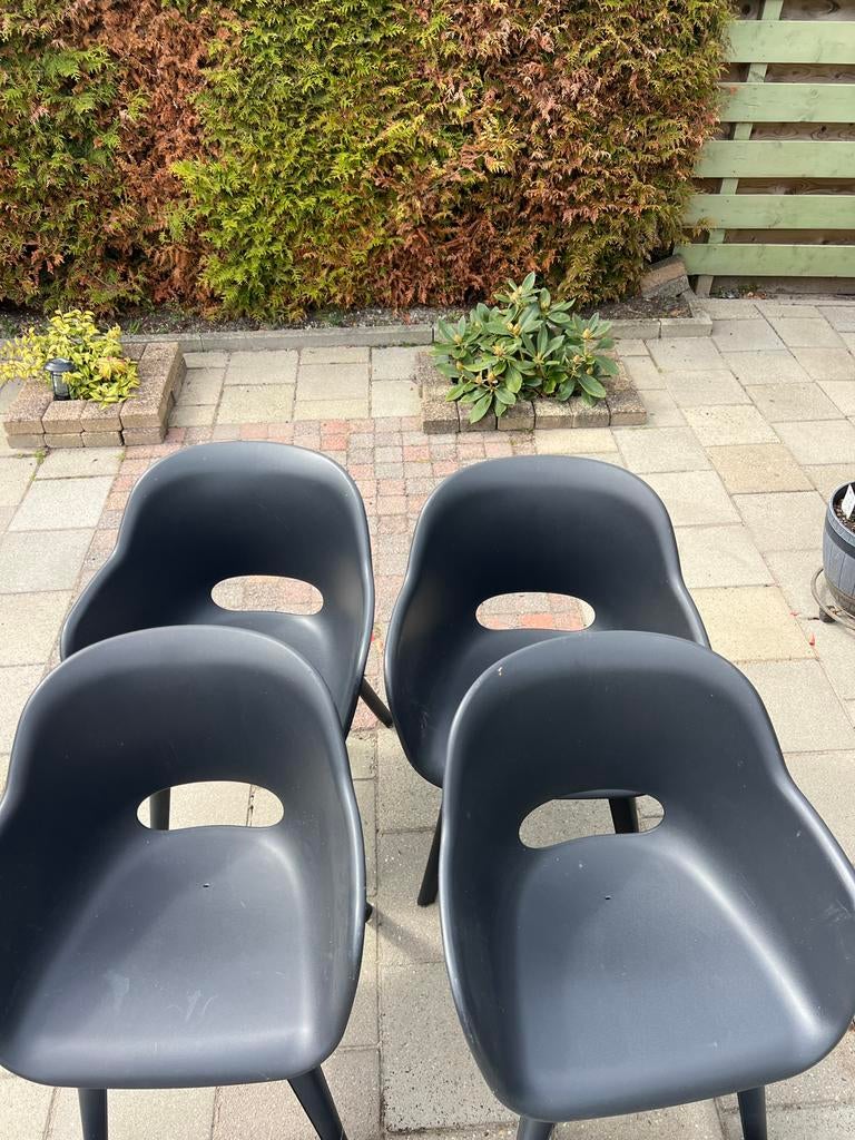 4 nieuwe stoelen met nieuwe parasol, Ophalen of Verzenden, Nieuw, Kunststof