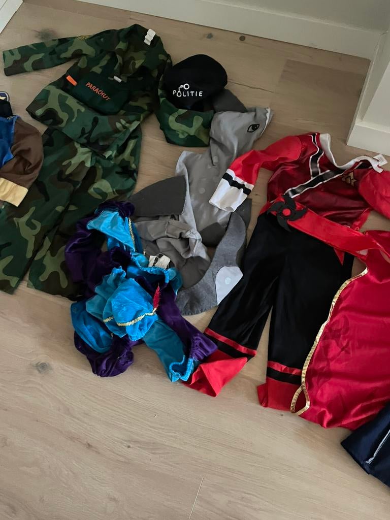 Verkleedspullen kinderen paw patrol, ninjago, piet, leger, Ophalen of Verzenden, Zo goed als nieuw, 122 t/m 128, Jongen of Meisje