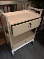 Witte roltafel met lades en sleutels, Ophalen, Gebruikt