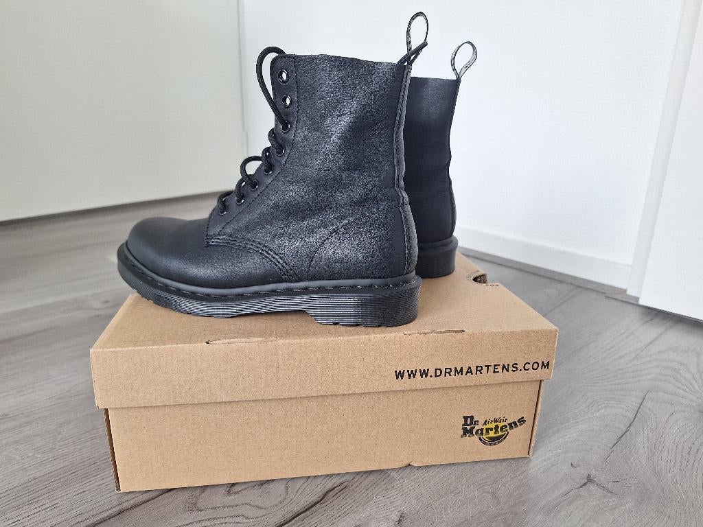 Dr. Martens 1460 zwart, Kleding | Dames, Zwart, Lage of Enkellaarzen, Ophalen of Verzenden, Dr. Martens