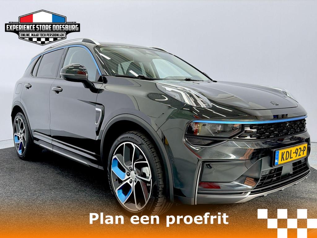 Lynk en Co 01 1.5 MY22 - Slim rijden zonder concessies!, Stof, Euro 6, Met garantie (alle), Zwart