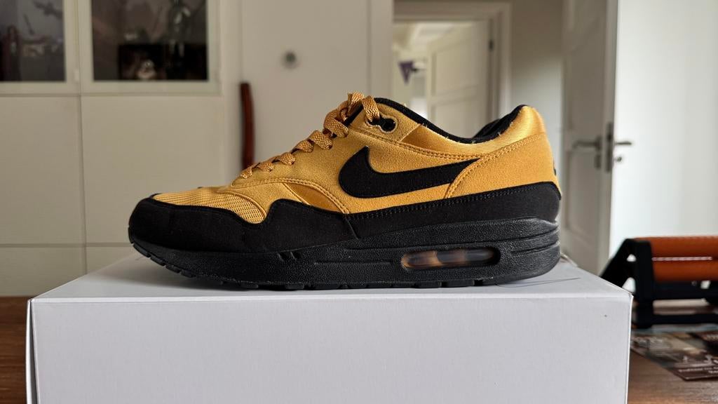 Nike Air Max 1 ID - Black Golden, Zwart, Ophalen of Verzenden, Sneakers of Gympen, Zo goed als nieuw