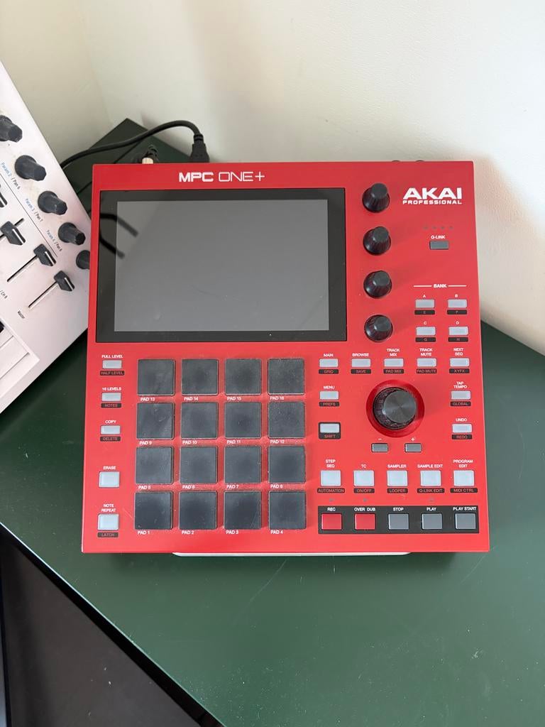 AKAI MPC One+ Zo goed als nieuw!, Muziek en Instrumenten, Overige merken, Zo goed als nieuw, Met midi-aansluiting, Overige aantallen