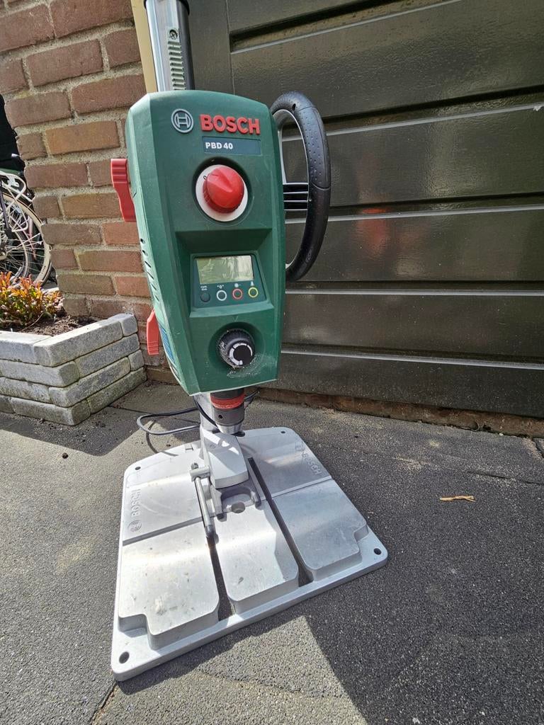 Bosch PBD 40 Kolomboormachine - Gebruikt, Doe-het-zelf en Verbouw, Gereedschap | Boormachines, Ophalen, Variabele snelheid, Kolomboormachine