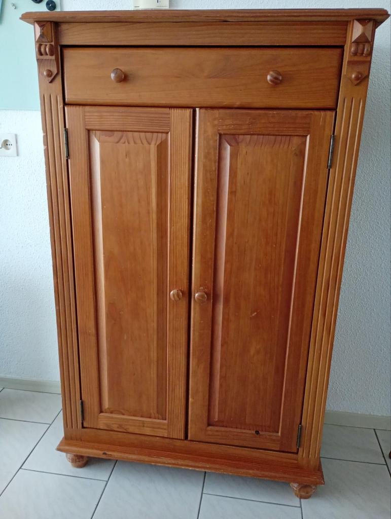 Kast / 'meidenkast', Ophalen, 120 tot 170 cm