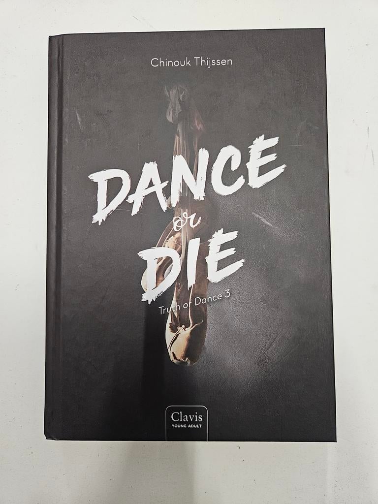 Chinouk Thijssen - Dance or die, Boeken, Ophalen of Verzenden, Zo goed als nieuw, Chinouk Thijssen