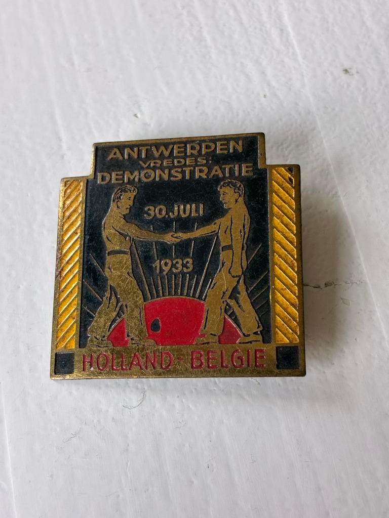 Speldje broche Antwerpen vredesdemonstratie 1933, Verzamelen, Speldjes, Pins en Buttons, Ophalen, Gebruikt