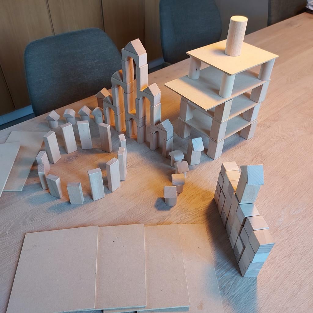Houten blokken en plankjes - Bouw je eigen creaties, Kinderen en Baby's, Speelgoed | Bouwstenen, Ophalen of Verzenden, Zo goed als nieuw