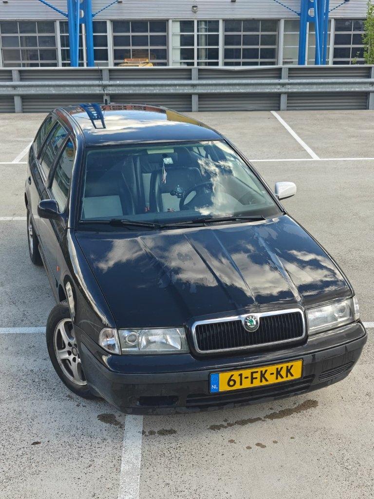 Skoda Octavia 1.8T, Auto's, Skoda, Voorwielaandrijving, Zwart, 4 cilinders, 150 pk