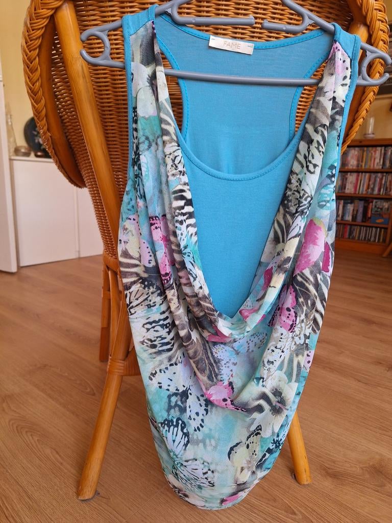 Zeer chique dames top/blousje maat 38 merk FAME, Kleding | Dames, Ophalen of Verzenden, Zo goed als nieuw, Maat 38/40 (M), Zonder mouw