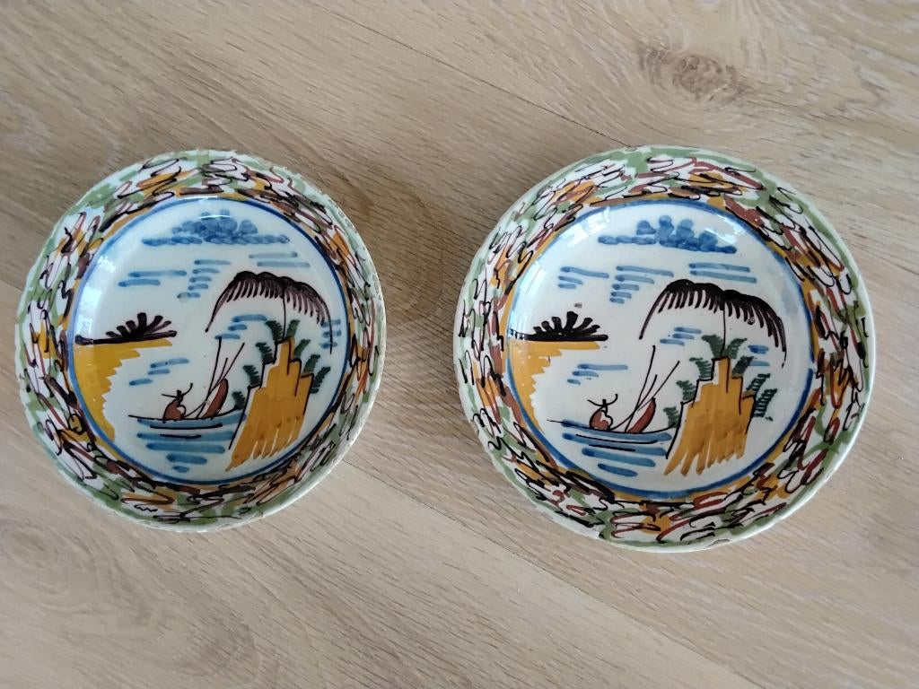 Delfts gekleurde bordjes, Ophalen