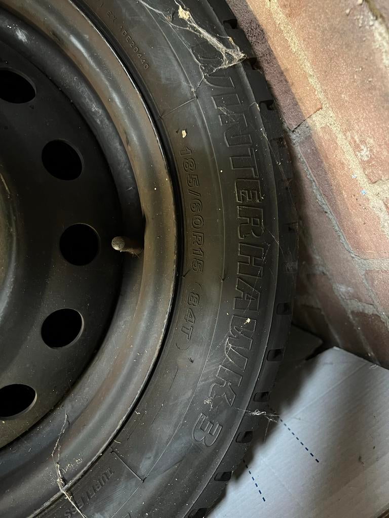 Firestone Winterhawk 3 185/60 R15 winterbanden, Ophalen, Gebruikt