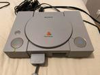 Sony PlayStation 1 (PS1) SCPH-9002 met kabels, Spelcomputers en Games, Spelcomputers | Sony PlayStation 1, Ophalen of Verzenden