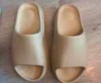 Nike yeezy, Kleding | Dames, Ophalen of Verzenden, Zo goed als nieuw, Sneakers of Gympen