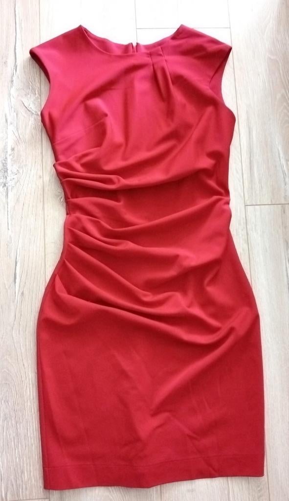 Mooie rode Rinascimento jurk maat s., Kleding | Dames, Gelegenheidskleding, Zo goed als nieuw, Galajurk, Maat 36 (S), Rood, Ophalen of Verzenden