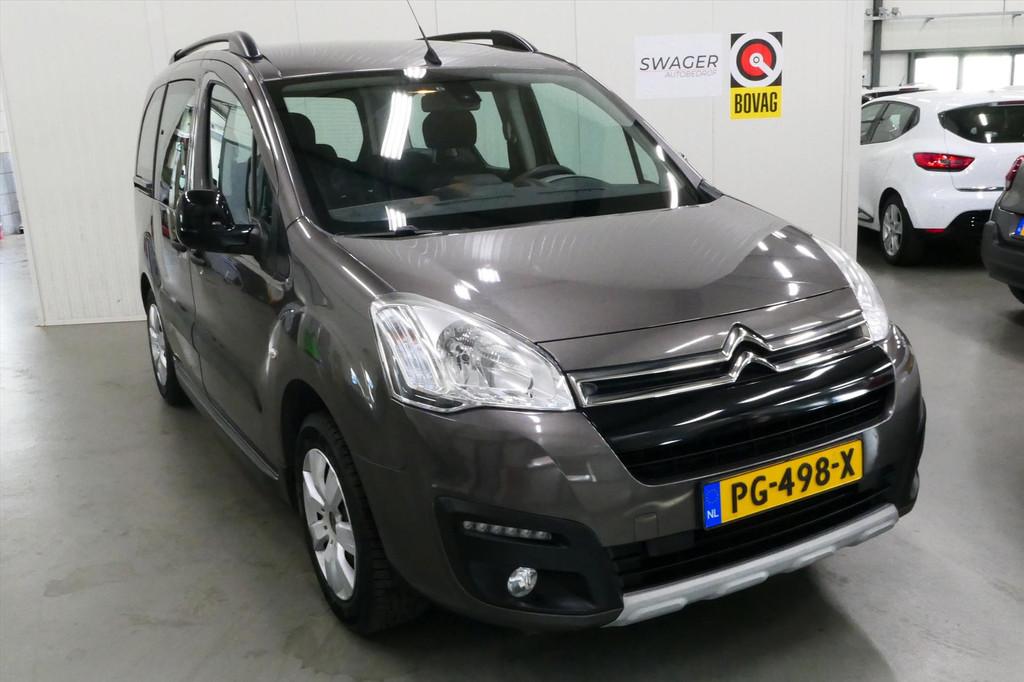 CITROEN Berlingo 1.2 PureTech 110pk Live, Auto's, Citroën, Stof, Gebruikt, 1199 cc, Handgeschakeld