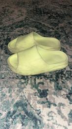 Yeezy Slides - Comfortabele Maat 42,5, Kleding | Dames, Schoenen, Ophalen, Gedragen, Geel, Slippers