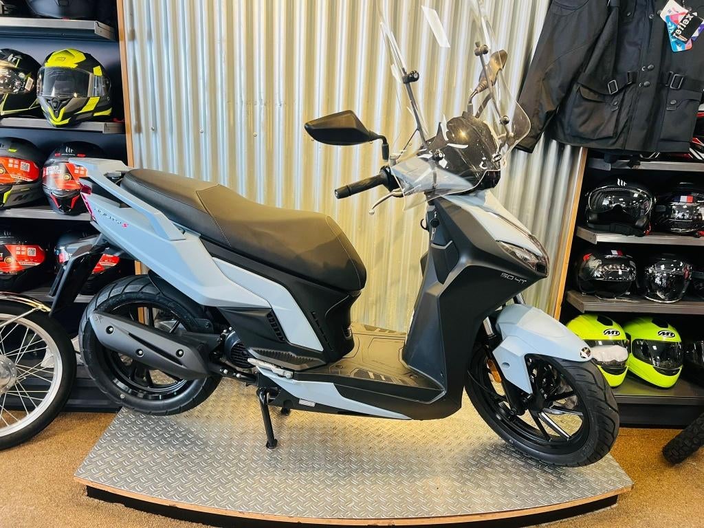 Kymco Agilty S 45km (DEMO MODEL), Maximaal 45 km/u, Ophalen of Verzenden, Zo goed als nieuw, 50 cc