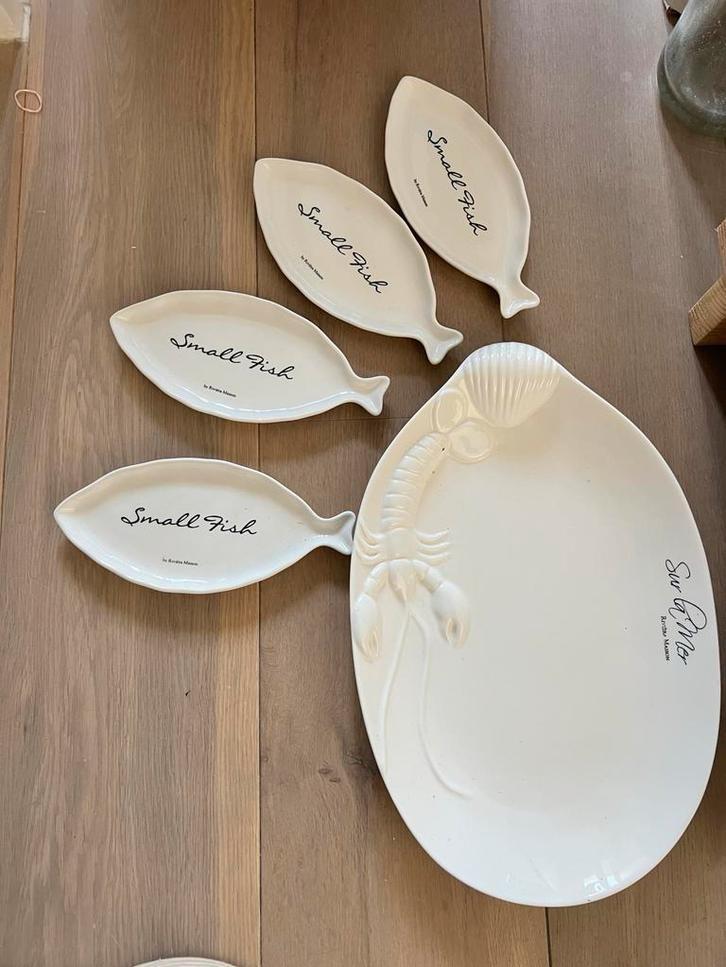 Riviera Maison Aardewerk Schaal/Bord in goede staat, Huis en Inrichting, Keuken | Servies, Gebruikt, Schaal of Schalen, Overige stijlen