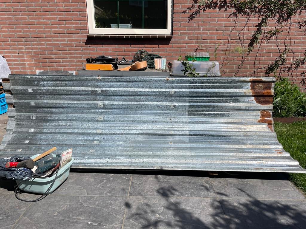 Gebruikte stalen dakplaten met roest, Gebruikt, 15 m² of meer, Metaal, Grijs