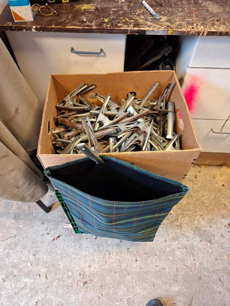 Partij marktklemmen, Doe-het-zelf en Verbouw, Gereedschap | Handgereedschap, Verzenden, Gebruikt