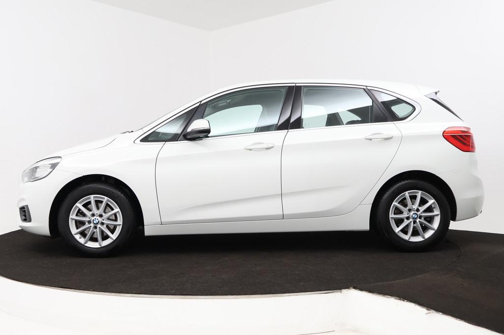 BMW 2-serie Active Tourer 218i Centennial High Executive (ST, Auto's, BMW, 1345 kg, 136 pk, Gebruikt, Wit