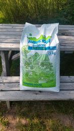 Kippenmestkorrel, Ophalen, Mest