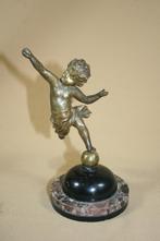 Antiek bronzen putto op marmeren voet putti, Antiek en Kunst, Ophalen of Verzenden