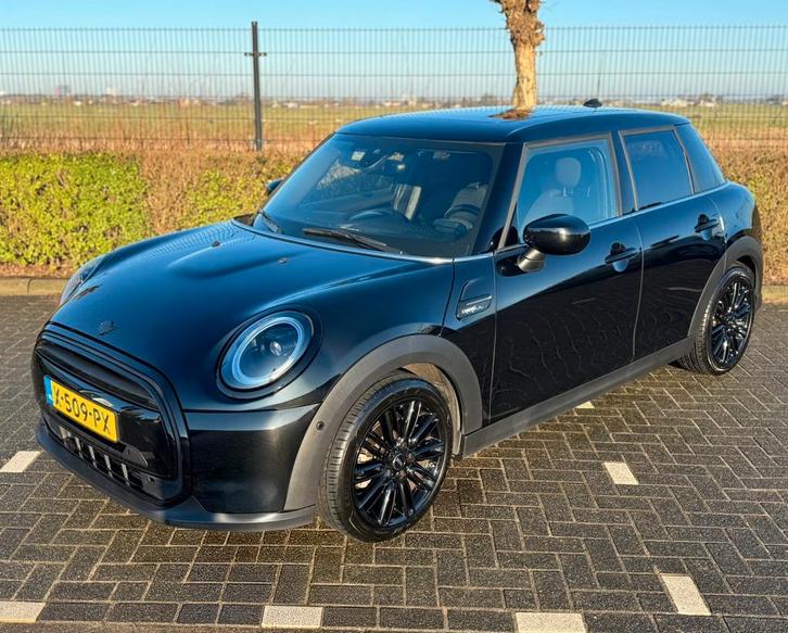 MINI Cooper 5-deurs Camden Editie - Automaat - 18.000km!, Auto's, Mini, Particulier, Cooper, ABS, Achteruitrijcamera, Airbags