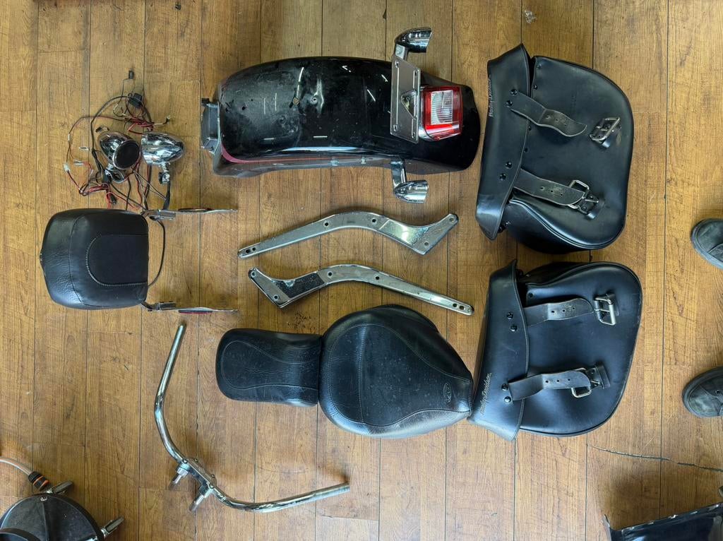 Harley davidson fatboy tassen sissybar zadel spatbord lampen, Motoren, Ophalen of Verzenden, Gebruikt