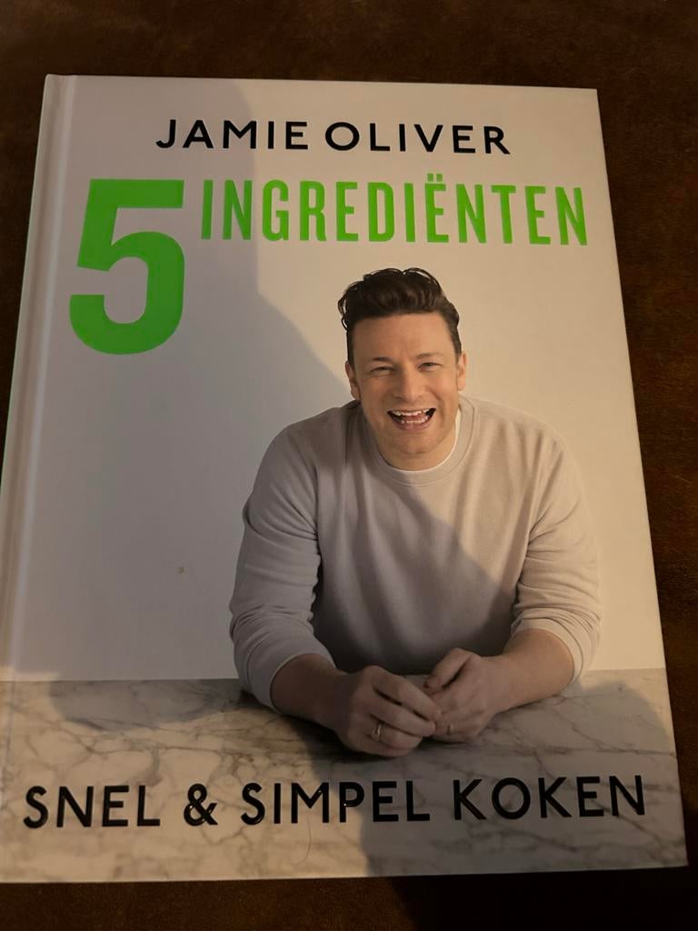 Jamie Oliver 5 Ingrediënten Kookboek, Ophalen of Verzenden, Gelezen