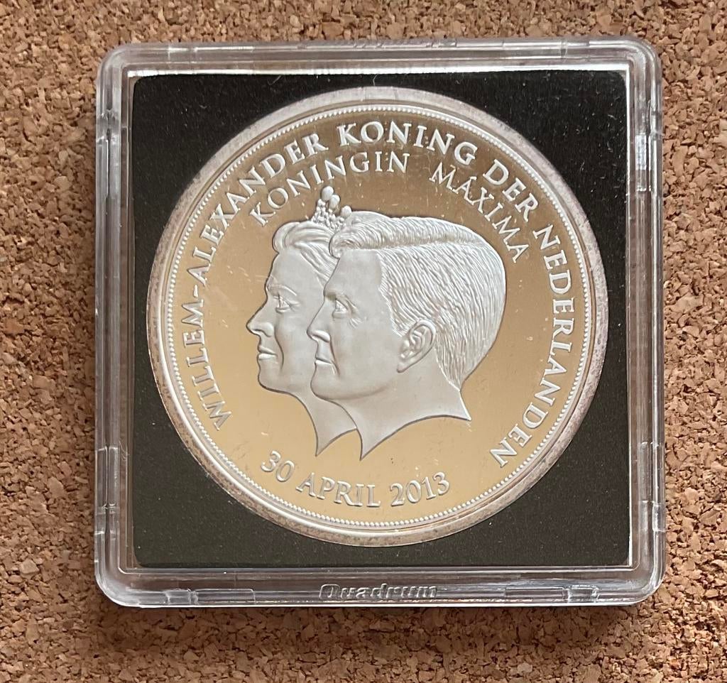 Penning Willem Alexander en Koningin Maxima 30 April 2013, Postzegels en Munten, Penningen en Medailles, Ophalen of Verzenden
