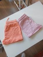 2 korte broekjes, Kinderen en Baby's, Kinderkleding | Maat 134, Broek, Meisje, Ophalen of Verzenden, Zo goed als nieuw